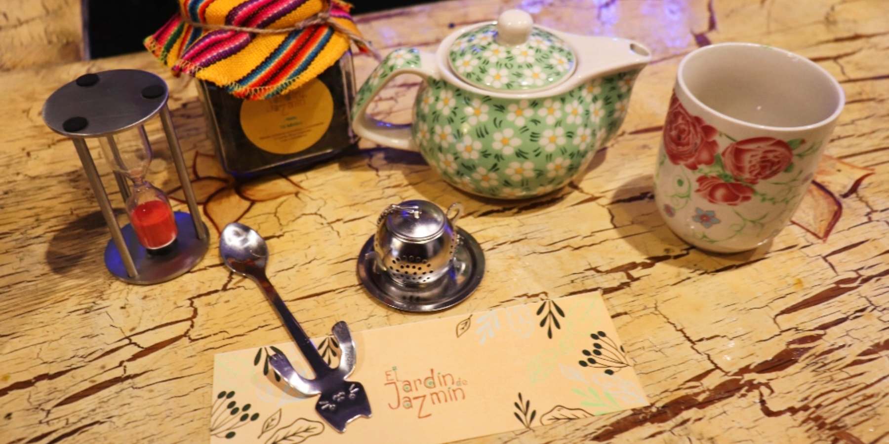 Restaurante El Jardín de Jazmín presenta singulares mezclas de tés en su carta