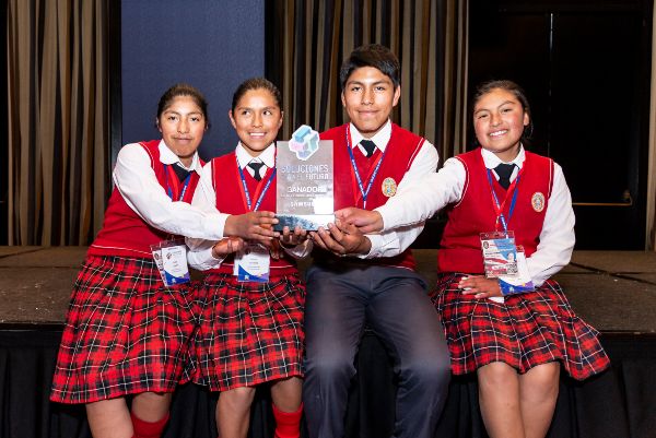 Estudiantes peruanos podrán competir