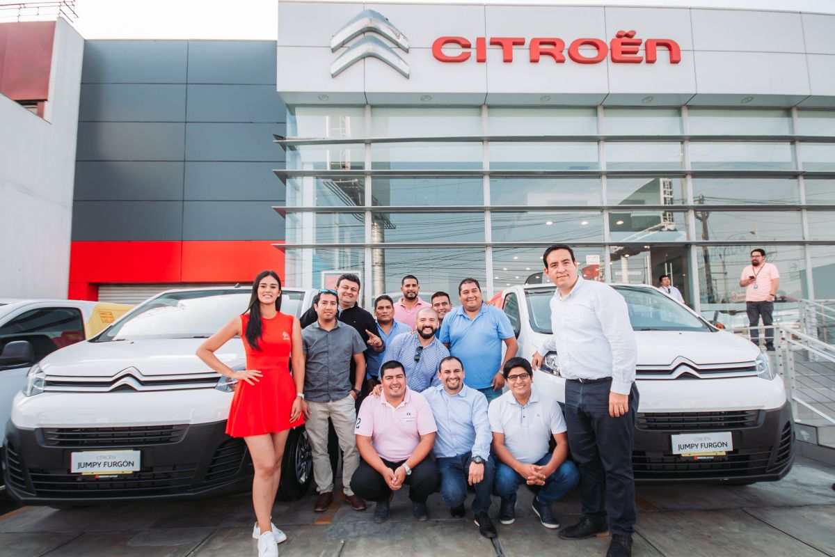 Citroën entrega flota de vehículos a DirecTV