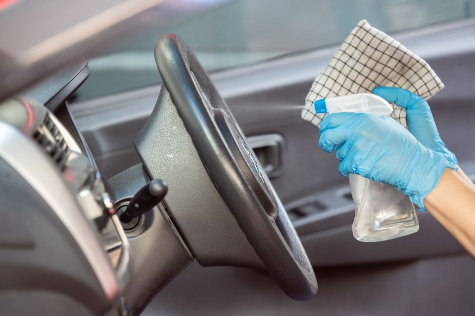 mantener limpio y seguro mi auto durante la pandemia