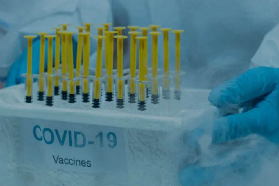 primeras vacunas contra la COVID