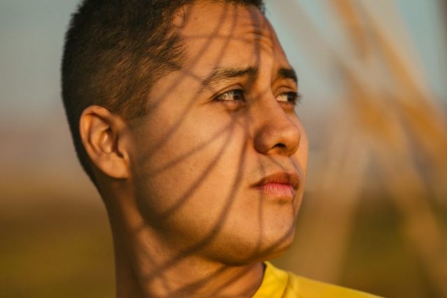 Cantante Jesús Paredes presenta su segundo video