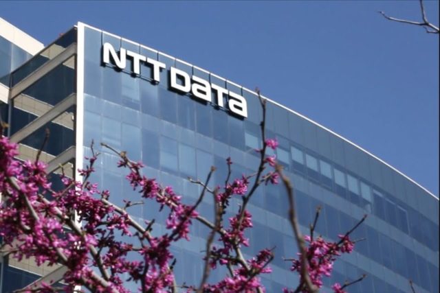 NTT DATA asciende al número