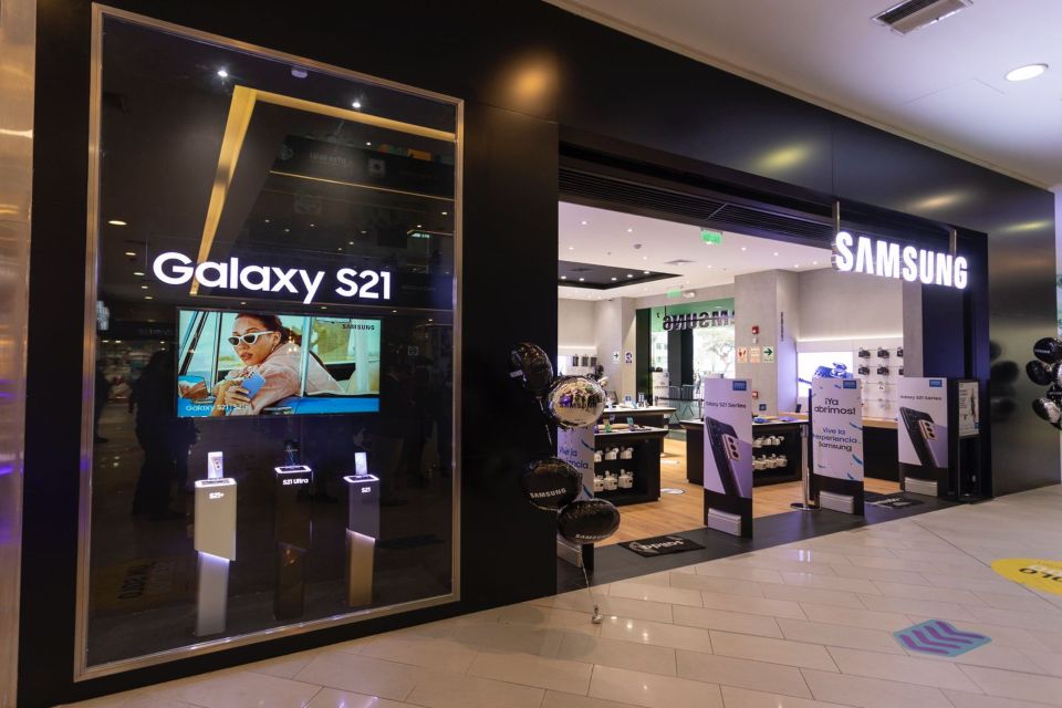 Samsung inaugura 2 nuevas tiendas