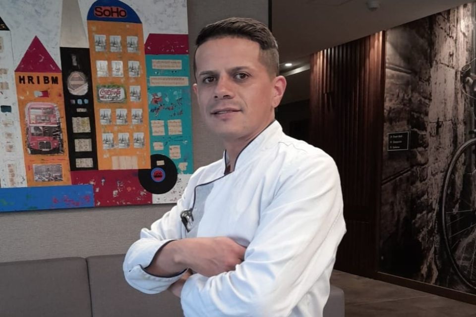 John Gómez como nuevo chef ejecutivo