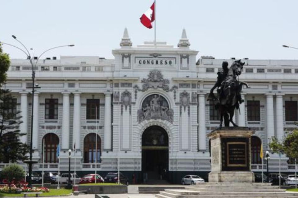defender la calidad educativa en el Perú