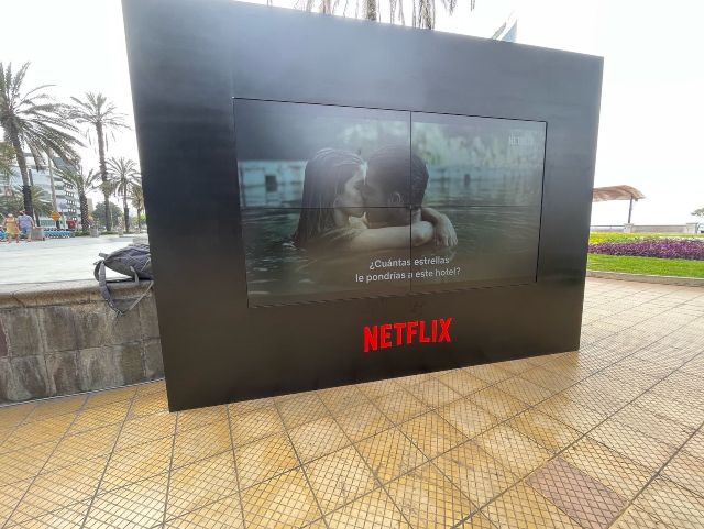 Netflix presenta exhibición de pósters culturales