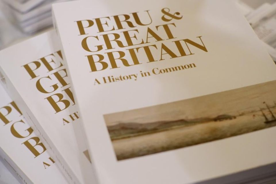 El BRITÁNICO presenta en UK su libro