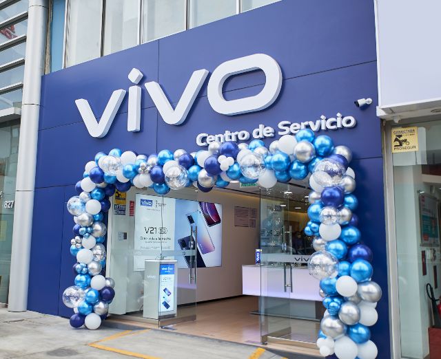 vivo inaugura su primer centro de servicio en Perú