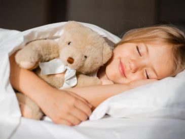 ayudar a que un niño duerma solo