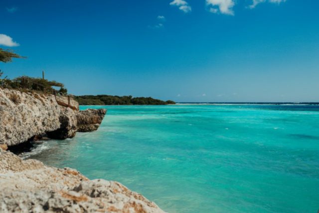 antes de viajar a Aruba desde Perú