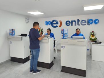 Entel inaugura tienda en Andahuaylas