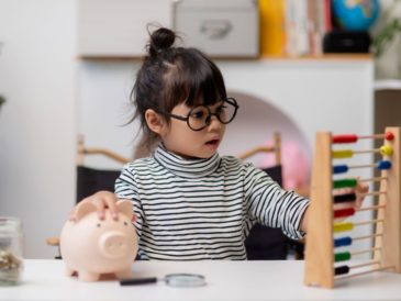 Cinco tips para enseñarle a los niños sobre educación financiera