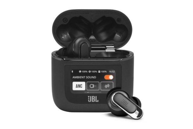 JBL innova con el primer Headphone Tour