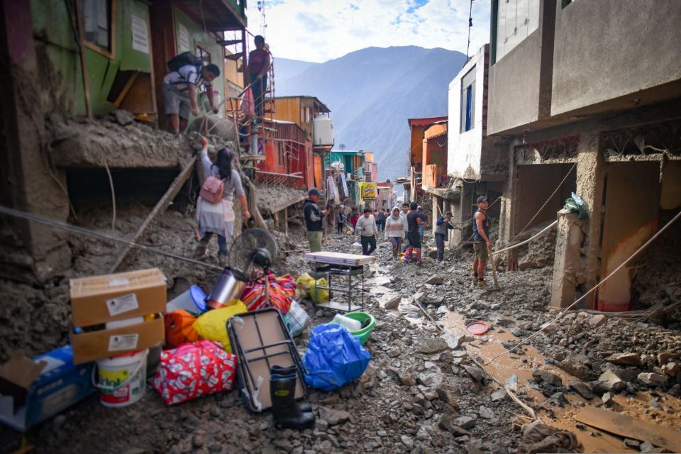 Campaña busca ayudar a víctimas de huaicos en Arequipa