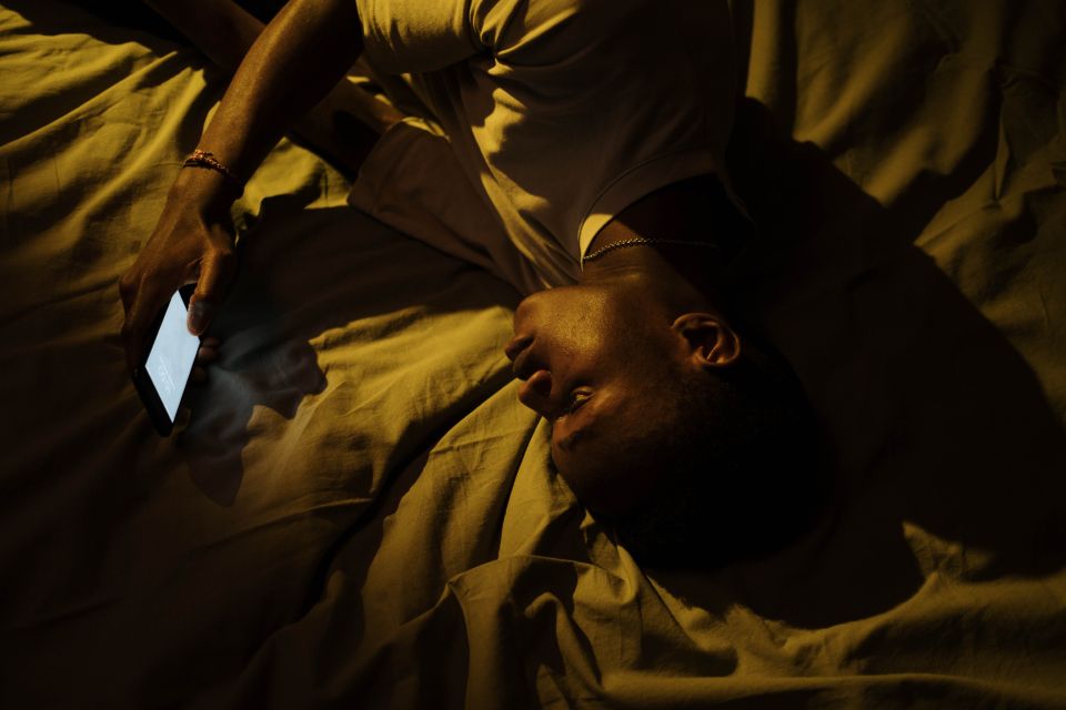 Cómo afectan los aparatos electrónicos al sueño