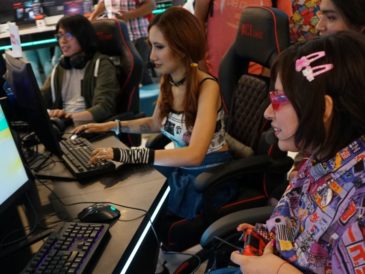 Movistar Gameclub organiza campeonatos femeninos