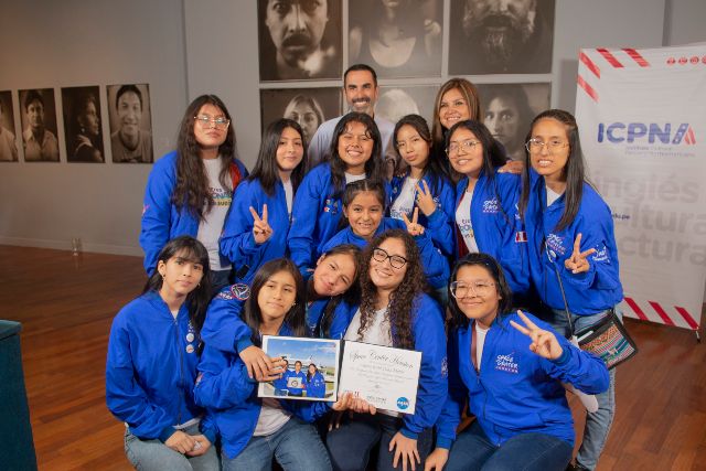 NIÑAS y ADOLESCENTES que VIAJARÁN A LA NASA