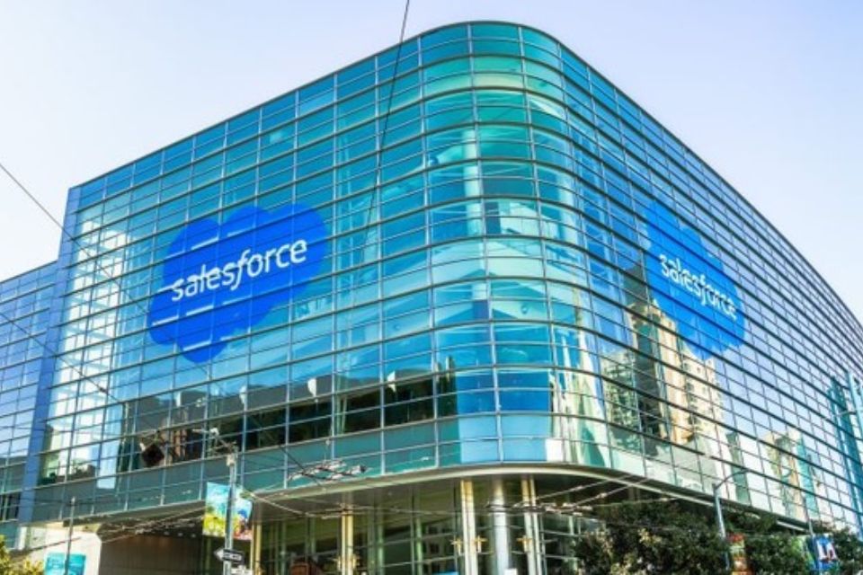 Salesforce anuncia AI Cloud