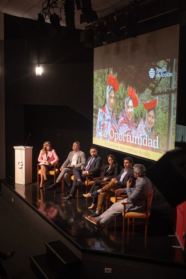 oportunidades de estudio y empleo