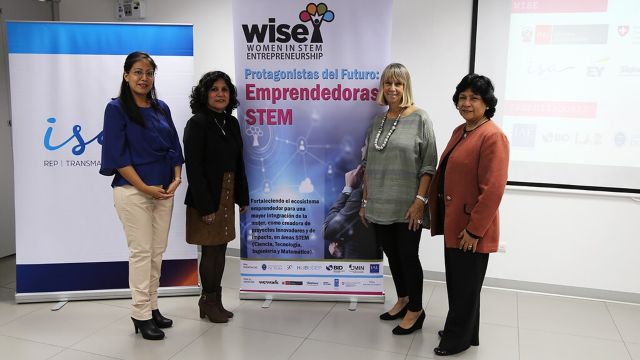 mujeres en las carreras tecnológicas y científicas en Perú