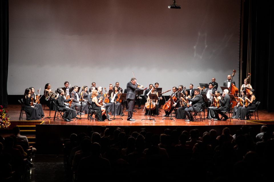 Orquesta Filarmónica de Lima realiza