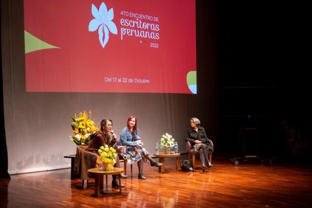 V ENCUENTRO DE ESCRITORAS PERUANAS