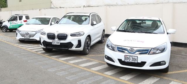 SNI recibe autos eléctricos de la Ruta Andina 2023 