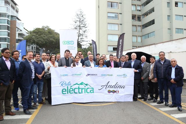 SNI recibe autos eléctricos de la Ruta Andina 2023 