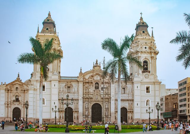 Distribución de Restaurantes en Distritos de Lima y Callao