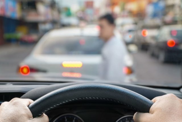 Educación vial tanto para peatones como conductores