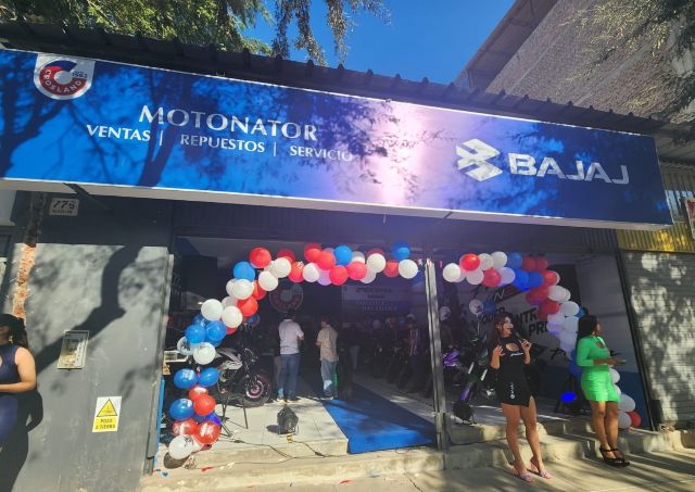 Bajaj fortalece su presencia en Piura