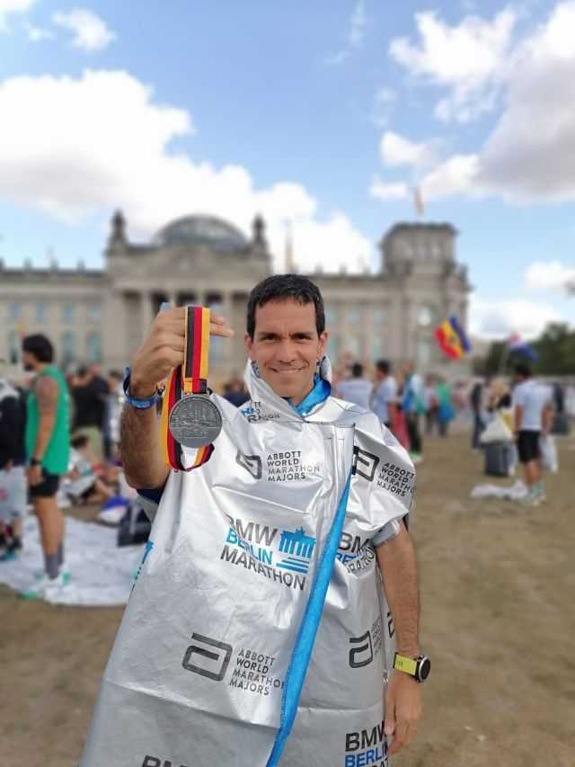 ATLETAS PERUANOS brillan en la MARATÓN DE BERLÍN 2023