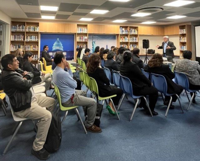 ICPNA realizó charla son el IDIOMA INGLÉS