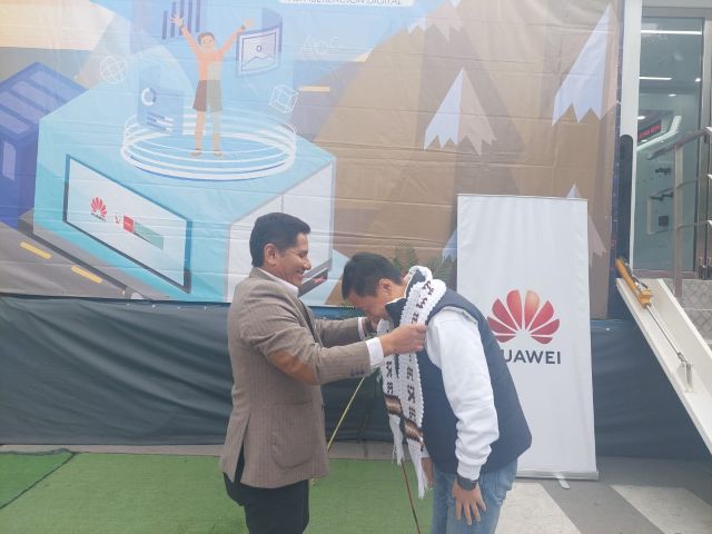 Aula móvil de Huawei culmina su primer recorrido