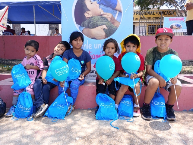 Quavii entregó 200 loncheras saludables