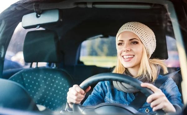 La participación femenina en la compra de vehículos