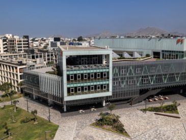 Nuevo edificio de la Universidad de Lima recibe tres premios