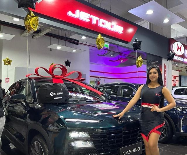 Jetour celebra la apertura de su nueva tienda en Mall Santa Anita