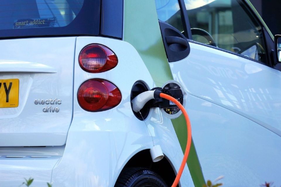 ¿Pensando en comprar un auto eléctrico?