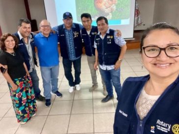 ONG Compromiso Verde y Rotary Club Chimbote