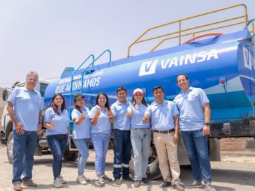 Vainsa dona 3500 litros de agua en Lurín