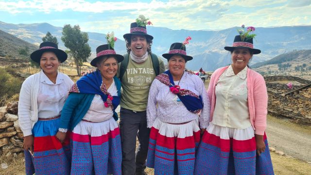 Reportaje al Perú cumple 24 años