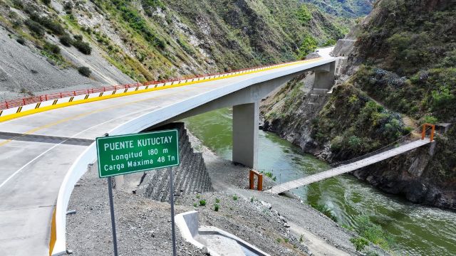 Puente Kutuctay construido por Las Bambas 