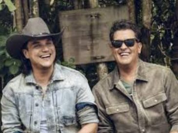 CARLOS VIVES Y SILVESTRE DANGOND LANZAN