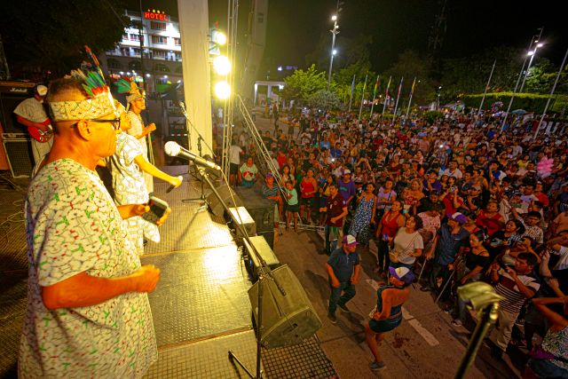 Pucallpinos bailaron con 