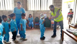 Innova Ambiental impulsa el desarrollo infantil con donación de kits educativos