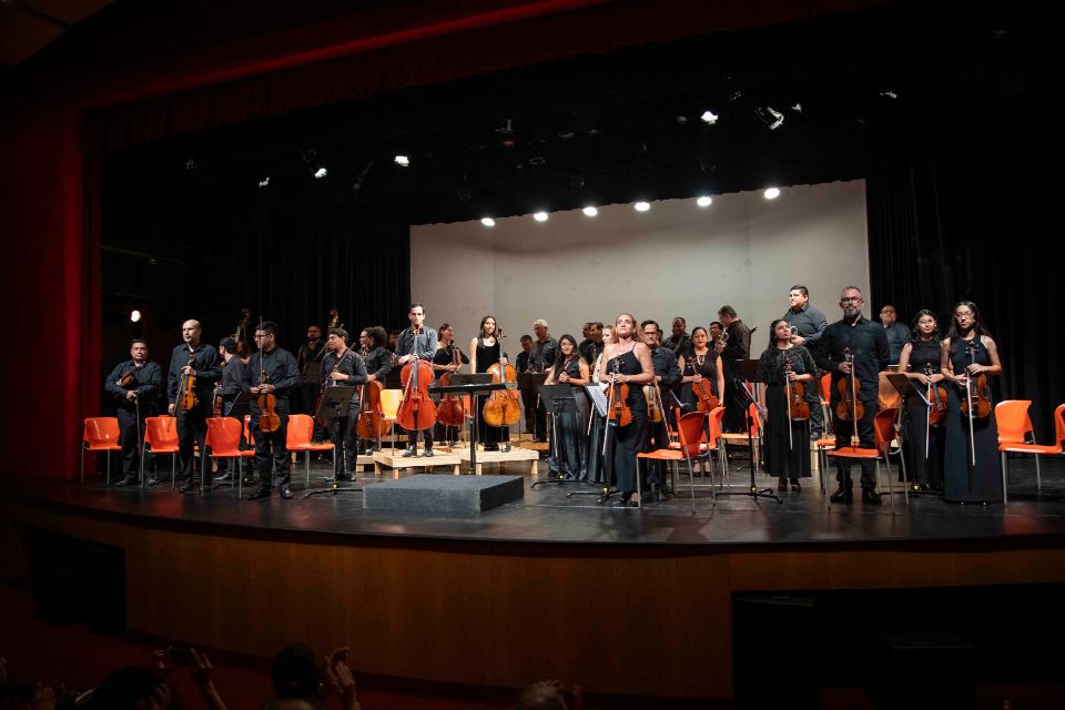 La Orquesta Filarmónica de Lima presenta: "Un Concierto entre Cuerdas" en Arequipa
