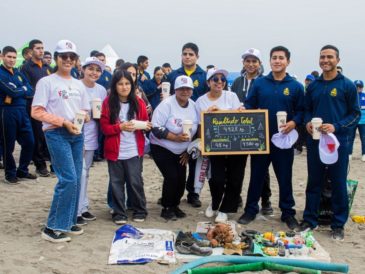 BRITÁNICO y la Marina de Guerra del Perú recogieron más de 4,000 kilos de residuos durante limpieza de playas