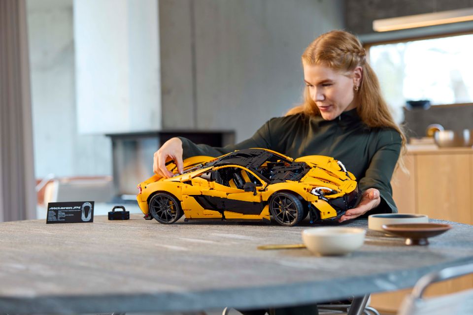 McLaren y el Grupo LEGO presentan el LEGO Technic McLaren P1